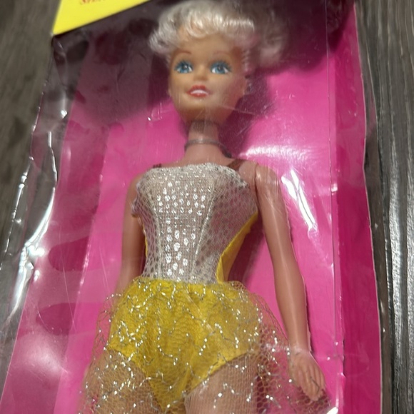 Vintage, Robin, doll, like Barbie, new inbox, never opened, - Picture 2 of 3